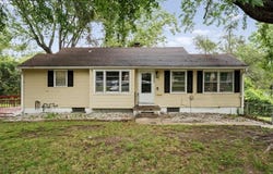 9800 Plymouth Lane, Raytown, MO 64133