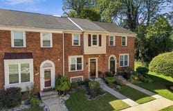 10 MACCONNACHY Square, BALTIMORE, MD 21207
