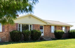 71 HERMITAGE RD, STAUNTON, VA 24401