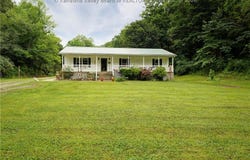 7106 Heizer Creek Road, Poca, WV 25159
