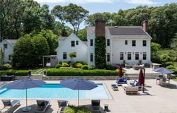 77 Mud Road, Setauket, NY 11733