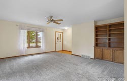 205 Parkside Drive, Zeeland, MI 49464