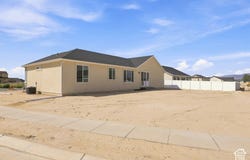 2403 E SUNFLOWER Dr, Eagle Mountain, UT 84005