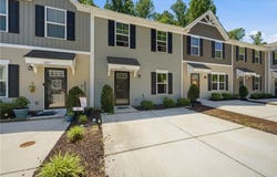 404 Lakeview Cove, Smithfield, VA 23430