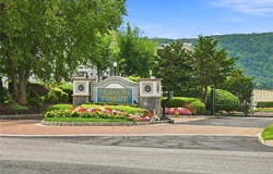 308 Bridgeview Drive, Poughkeepsie, NY 12601