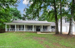320 Helmsley Drive, Brandon, MS 39047
