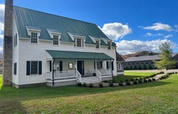 38496 E Midland Trl, Caldwell, WV 24925