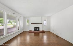1129 S Maple Street, Carthage, MO 64836