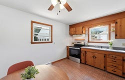 956 Ryan Rd, Northampton, MA 01062