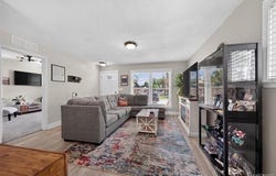 985 E Jarvis Avenue, Hazel Park, MI 48030