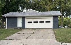 55 White Birch Road, Springfield, IL 62707