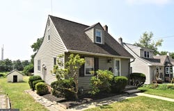 889 OLD LANCASTER Road, BERWYN, PA 19312