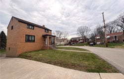 1114 Cascade Dr, Homestead, PA 15120