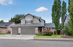 2343 SE WILLIAMS Dr, Gresham, OR 97080