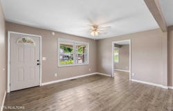 232 E Robbins St, Jellico, TN 37762