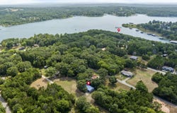 557 S Deer Run Street, Shell Knob, MO 65747
