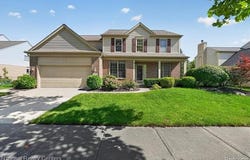 25754 Lochmoor Lane, Novi, MI 48374