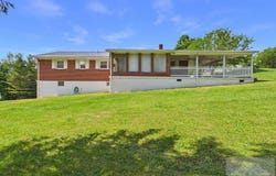 309 Hawthorn St, BLUEFIELD, VA 24605