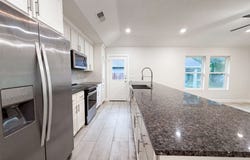 709 W Hull Street, Denison, TX 75020