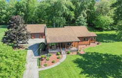 2085 Frew Mill Rd, Shenango Twp, PA 16101