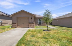 360 Farmer Ln, Jarrell, TX 76537