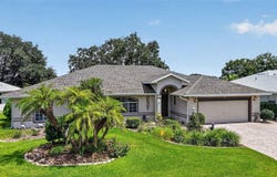 21526 KING HENRY Avenue, LEESBURG, FL 34748