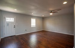 240 Boston, Nederland, TX 77627