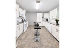 216 Moss Avenue, Liberty, MO 64068