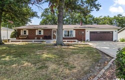 72 MICHELE Drive, Pawnee, IL 62558