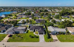 920 SE 15th Terrace, Cape Coral, FL 33990