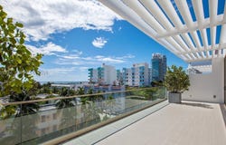 300 Collins Ave, Miami Beach, FL 33139