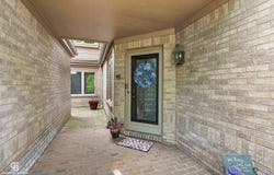 26031 harbour pointe dr N, Harrison Twp, MI 48045-3298
