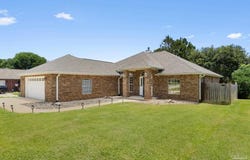 2704 Creeks Edge Ln, Navarre, FL 32566