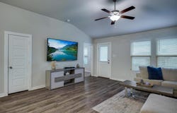 6910 Shiraz Way, Converse, TX 78109