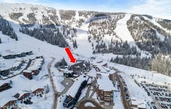 72 Great Escape Rd, Sandpoint, ID 83864