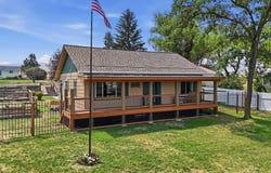 265 SW S 1st St, Creston, WA 99117