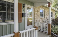 807 Meadowbrook Dr, West Bend, WI 53090