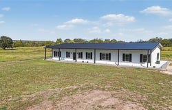 5400 W Groat Road, Hulbert, OK 74441