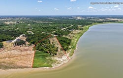 8424 Edgewater Dr, Kemp, TX 75143