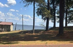 1040 County Road 2650, Shelbyville, TX 75973