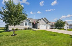 1480 Cedar Bend Dr, Palo, IA 52324