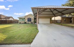 985 Boyd, Poteet, TX 78065