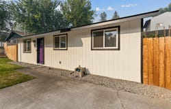 721 SE 9TH St, Pendleton, OR 97801