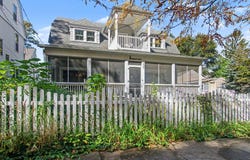 107 Park Avenue, South Haven, MI 49090