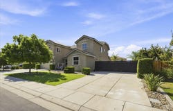 15939 La Strada Court, Bakersfield, CA 93314