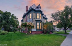 824 2nd Avenue, Troy, NY 12182