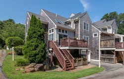 68 Gold Leaf Lane, Mashpee, MA 02649