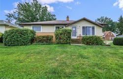 24560 Stephen Avenue, Euclid, OH 44123