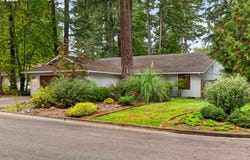 3715 DIVISION Ct, LakeOswego, OR 97035