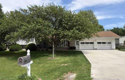 4 HILLCREST Drive, Bushnell, IL 61422
